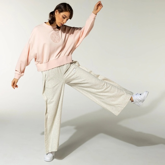 Nike Sportswear Femme Women's Crewneck Sweatshirt Top, Blush Pink, Size L - Picture 2 of 9